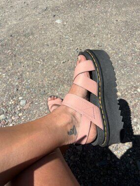 Dr. Martens Voss II Quad Leather Strap Platform Sandals Peach / (US) Size 8